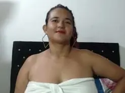 Amateur Live Sex of isabelle_green1