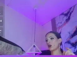 Amateur Free Porn Cam of agatha_monfort1
