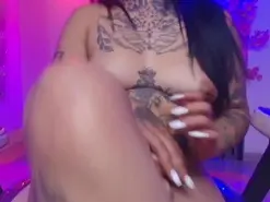 Amateur Free Live Porn of Black_roseee