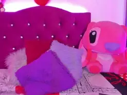 Amateur Sex Cam of emmy__dreams