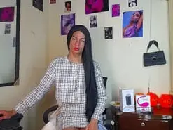 Amateur Live Sex Cam of EmilyBrooksSS
