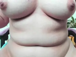 Amateur Nude Webcam of hot_moon_18