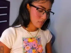 Amateur Live Sex Cam of JulietaTurnerHT