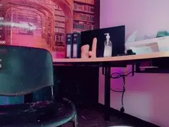 Amateur Adult Webcams of emeli_roushot