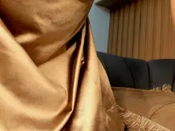 Amateur Nude Webcam of Karla_Brunette