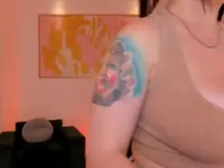 Amateur Live Sex Cam of SarahRhodes