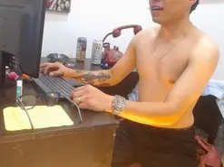 Amateur Free Porn Cam of AquilesTaylor