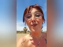 Amateur Live Sex Cam of Elalive69