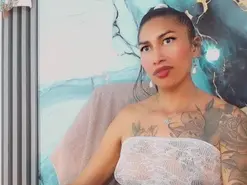 Amateur Sex Cam of khiara_moretti