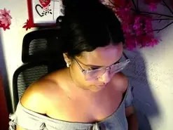 Amateur Adult Webcam of chleo_rosse