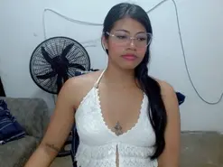 Amateur Free Porn Cam of Alondraaa_