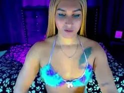 Amateur Best Webcam of AlondraGill_