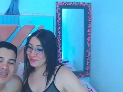 Amateur Live Sex Cam of melissaydaniel1