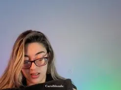 Amateur Adult Webcam of carol_blonde