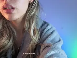Amateur Nude Webcam of carol_blonde
