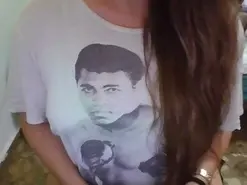 Amateur Live Sex Cam of HellouKitty