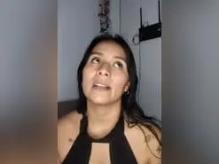 Amateur Nude Webcam of Danielitaaa-