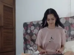 Amateur Nude Webcam of Melody-Mansson