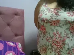 Amateur Live Sex Cam of Lindssay_x