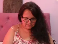 Amateur Live Sex Cam of Lindssay_x