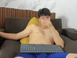 Amateur Free Porn Cam of Martin_Lows