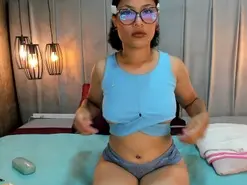 Amateur Adult Webcam of Milu_brunnete