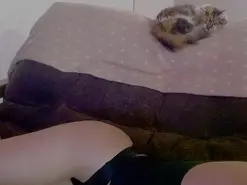 Amateur Live Sex Cam of Silent_Petite