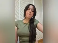 Amateur Free Live Porn of Sagira