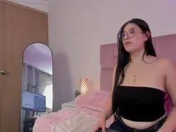 Amateur Adult Webcams of yiyi-saenz