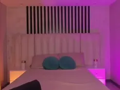 Amateur Live Porn of NiaSalvatore