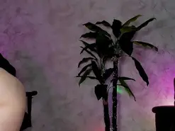 Amateur Free Live Porn of emma77
