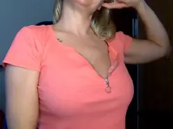 Amateur Live Sex of LaraCruz30