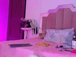 Amateur Live Porn of LoveQueen2