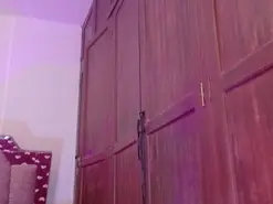 Amateur Live Porn of LoveQueen2