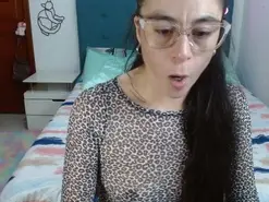 Amateur Live Sex Cam of Anya_RV
