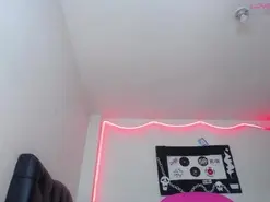 Amateur Free Live Porn of pinky_violeta