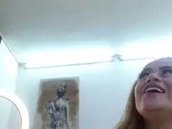 Amateur Adult Webcam of mature_magenta