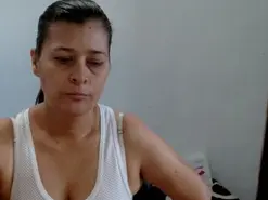 Amateur Nude Webcam of karyna_milf