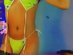 Amateur Nude Webcam of alondra_wile