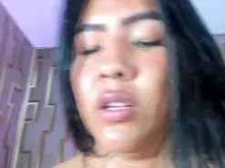 Amateur Live Sex Cam of luna_maisonn