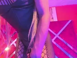 Amateur Private Sex Chat of ScarlettHot69