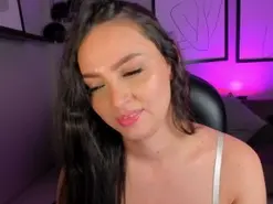 Amateur Adult Webcam of AliceHarper1