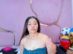 Amateur Free Porn Cam of Zafiroo_69