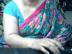 Amateur Nude Webcam of indianbhabi40