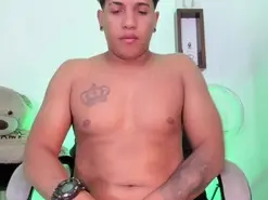 Amateur Adult Webcams of yoximanuelprime
