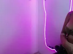 Amateur Free Live Porn of Isabella-18