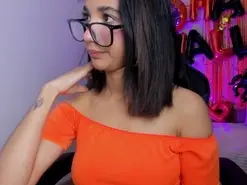 Amateur Live Sex Cam of Emily_bruss