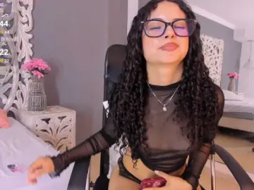 Bongacams Best Webcam of YoungSerena