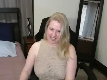 Bongacams Nude Webcam of Holliekate