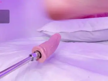 Bongacams Live Sex Cam of kittybluuee